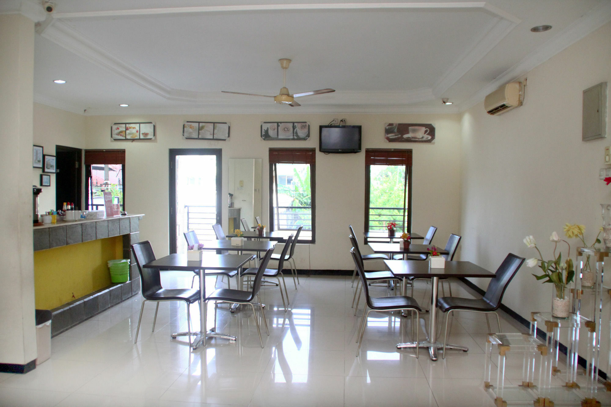 Zen Rooms Gubeng Kertajaya Surabaia Exterior foto